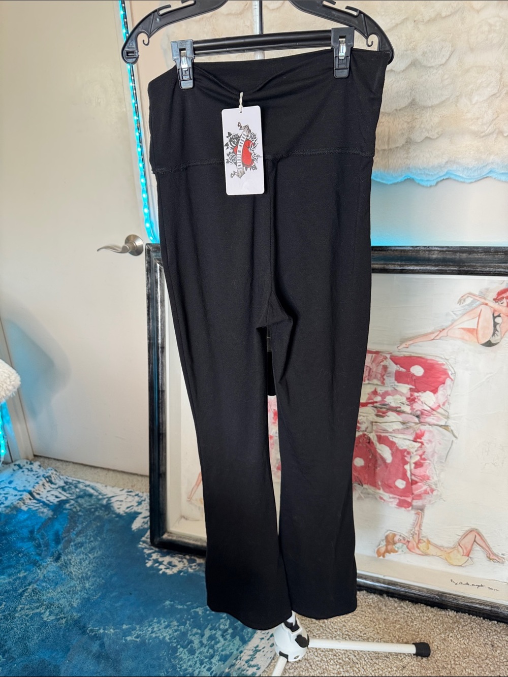 Black Wide-Leg Yoga Pants with Red Heart Embellishment - Picture 3 of 7